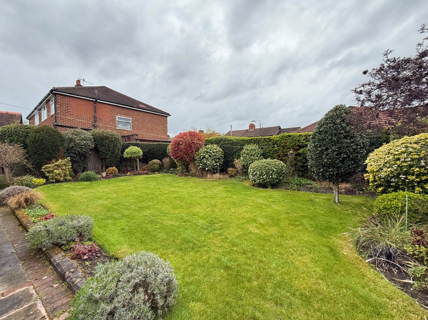 Images for Kendal Avenue, Sale, M33