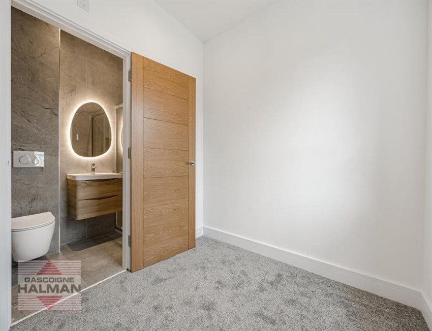 Images for Brooklands Crescent, Sale, M33