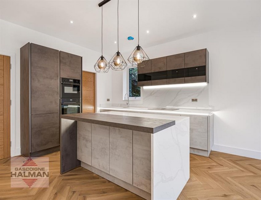 Images for Brooklands Crescent, Sale, M33