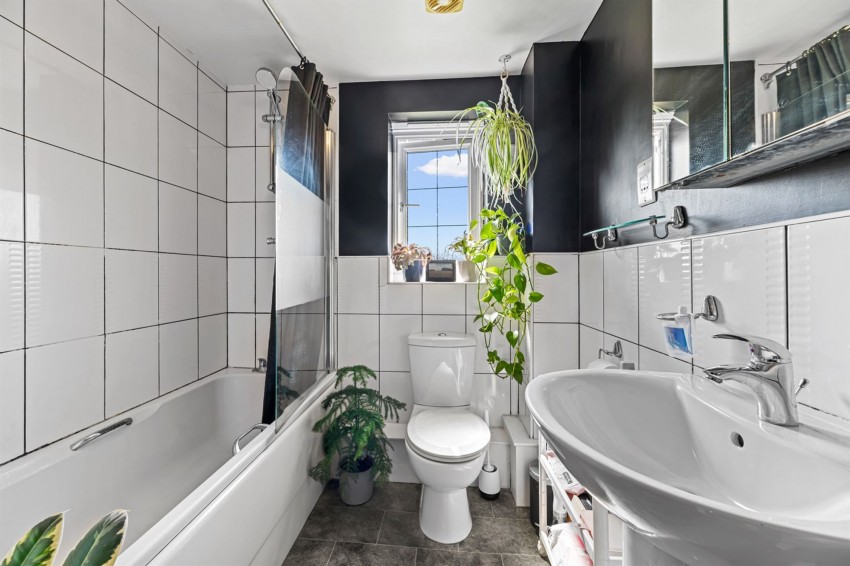 Images for Mere View, Helsby, WA6