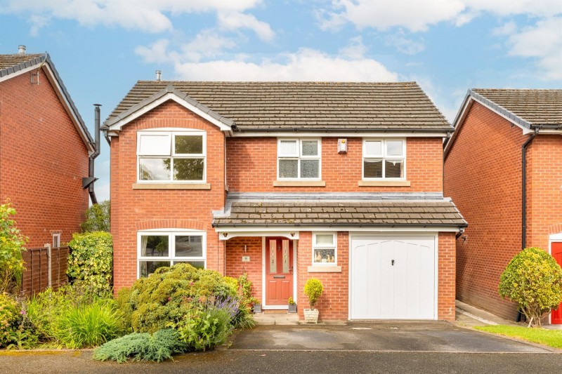 Rue De Bohars, Tarporley, CW6