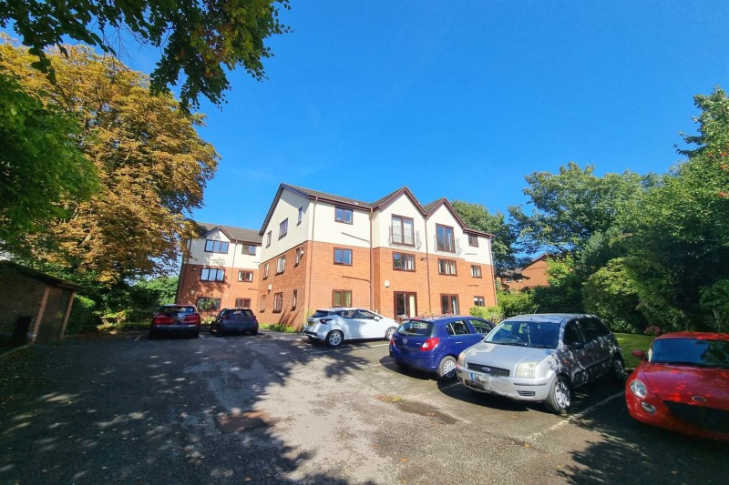 Charlton Drive, Parklands Charlton Drive, M33