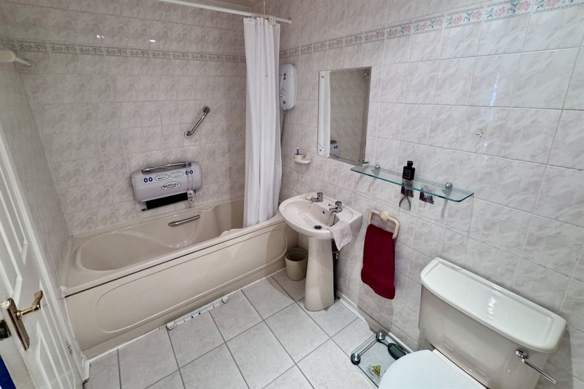 Images for Thomas Street, Glossop, SK13