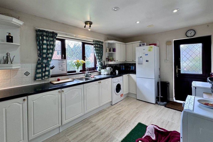 Images for Thomas Street, Glossop, SK13