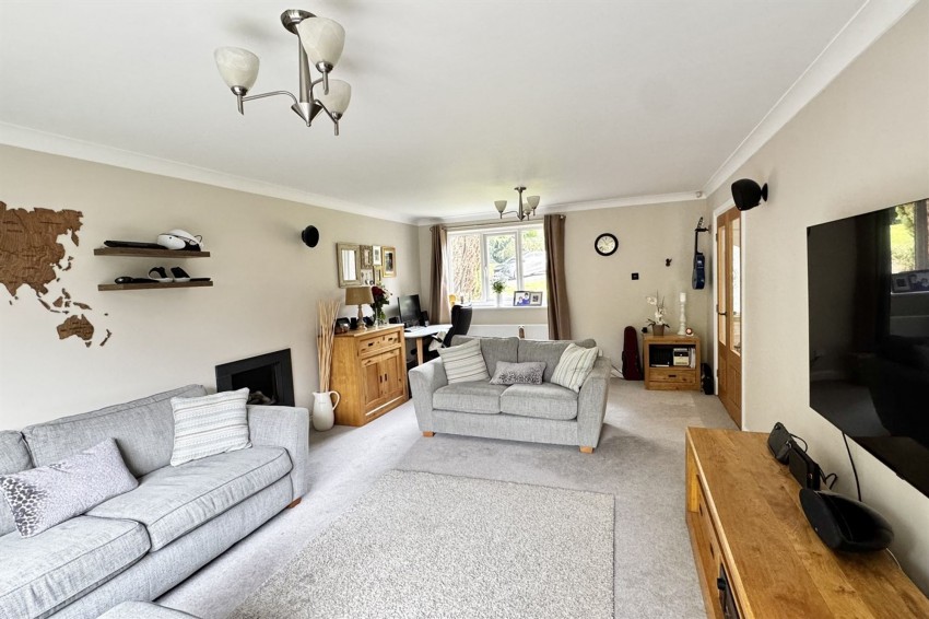 Images for Fairways Close, Glossop, SK13