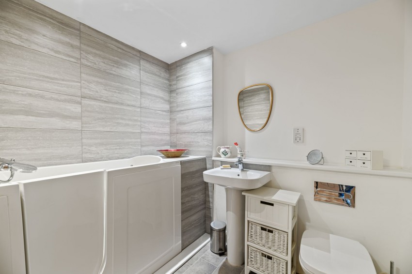 Images for Callender Way, Helsby, WA6