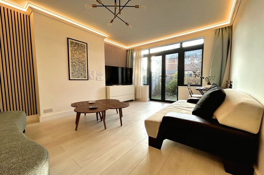 Images for Woodville Drive, Sale, M33