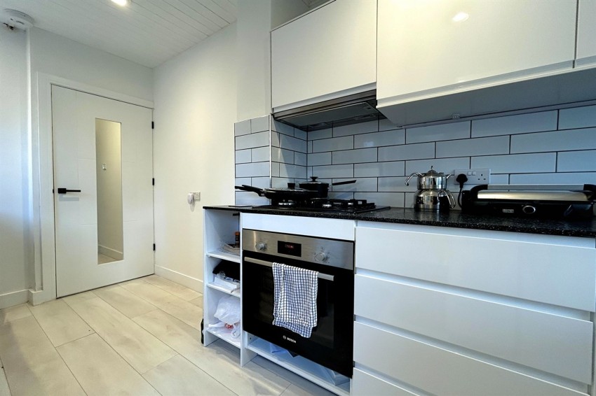 Images for Woodville Drive, Sale, M33