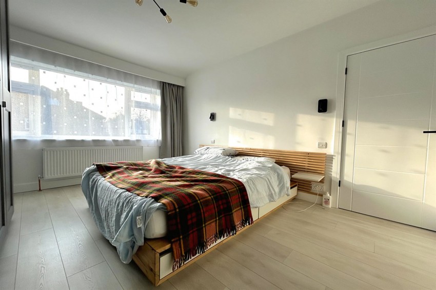 Images for Woodville Drive, Sale, M33