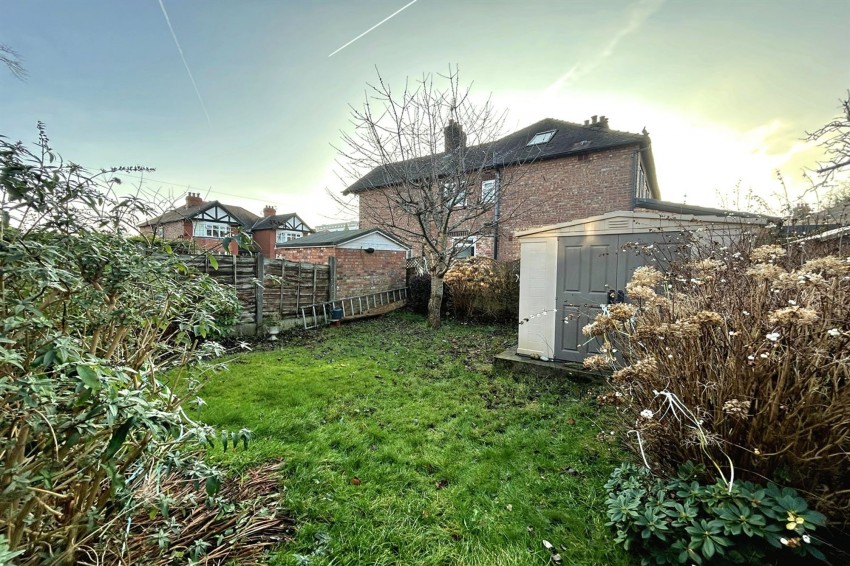 Images for Woodville Drive, Sale, M33
