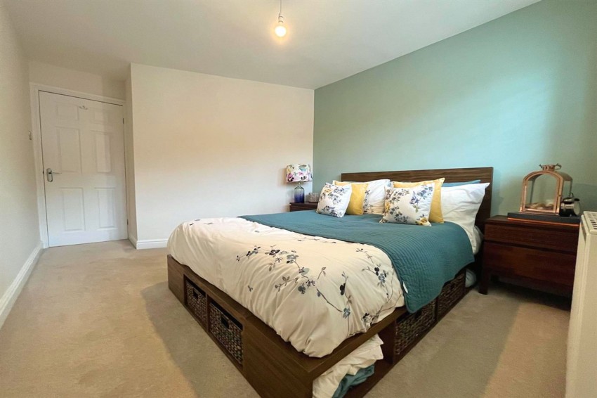 Images for Poolcroft, Sale, M33