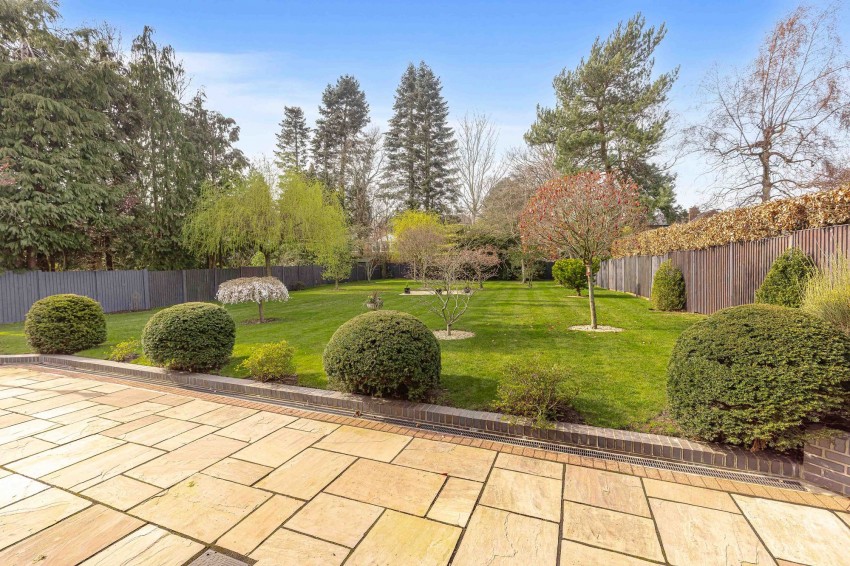 Images for Yew Tree Close, Prestbury, SK10