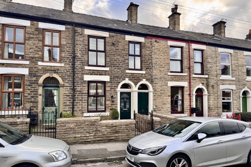 Pikes Lane, Glossop, SK13