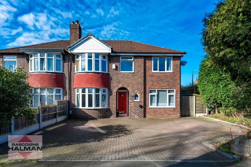 Firs Road, Sale, M33