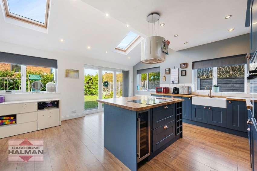 Images for Firs Road, Sale, M33