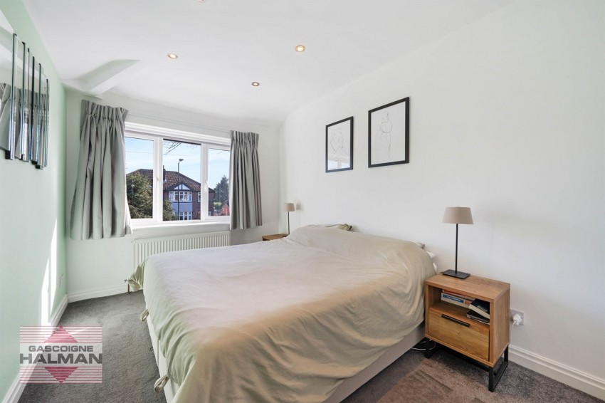 Images for Firs Road, Sale, M33