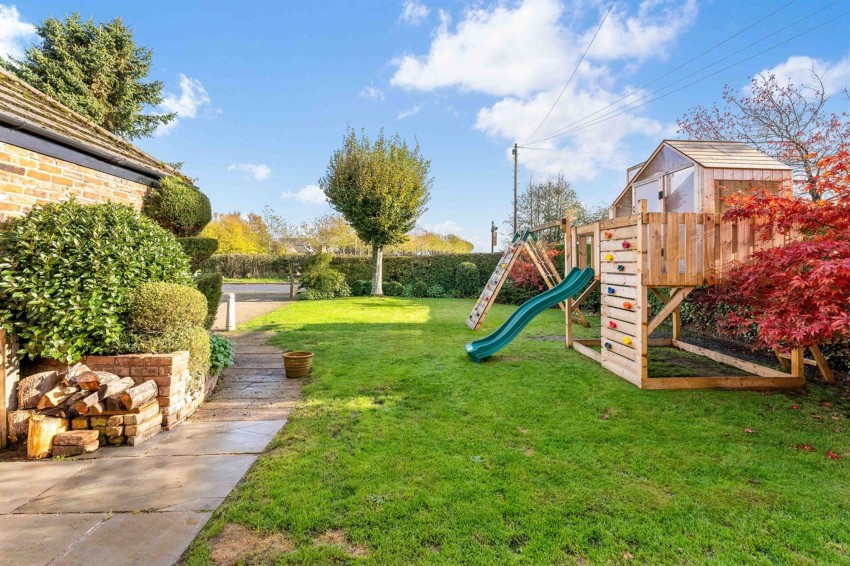 Images for Spark Hall Close, Stretton, WA4