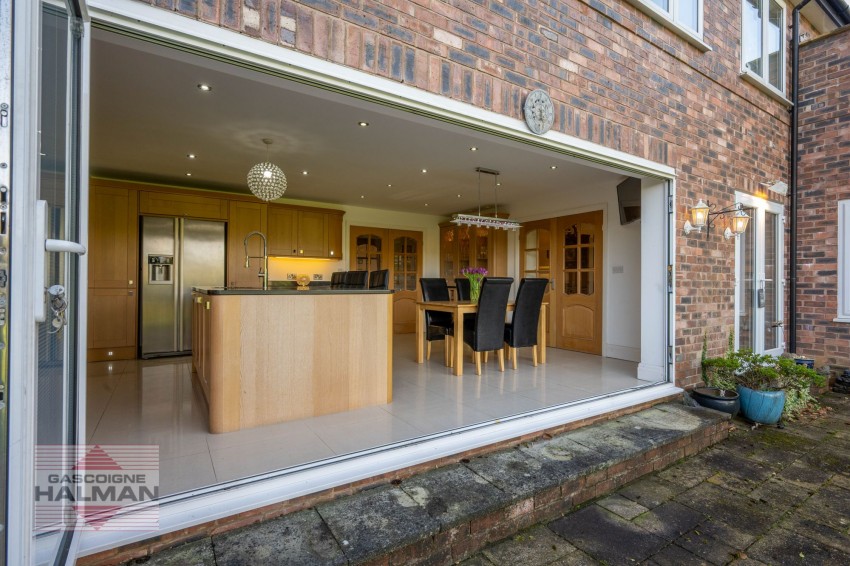 Images for Brookwood Avenue, Sale, M33