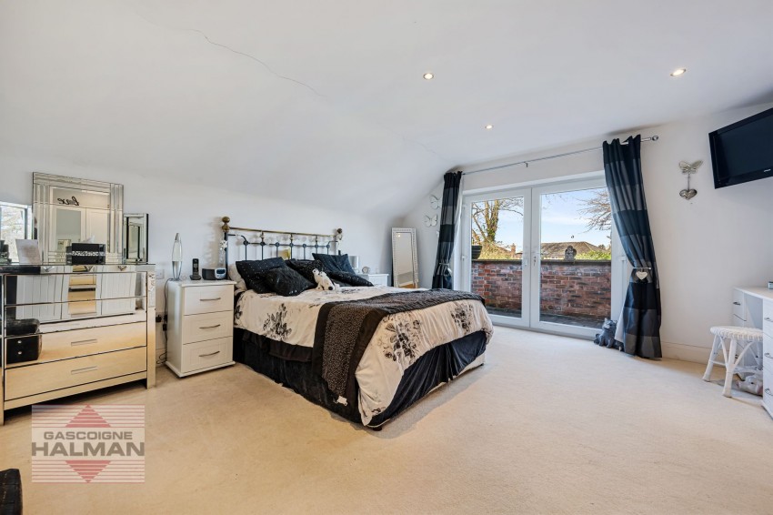 Images for Brookwood Avenue, Sale, M33