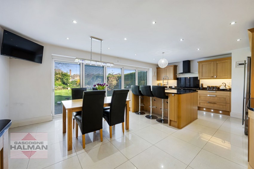Images for Brookwood Avenue, Sale, M33