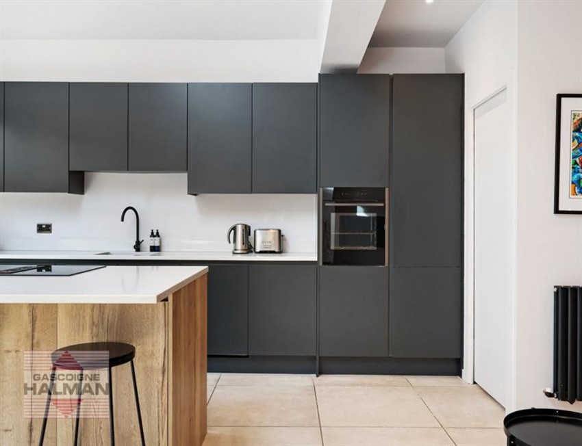 Images for Kingston Drive, Sale, M33