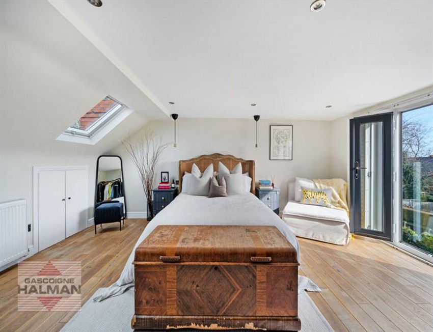 Images for Kingston Drive, Sale, M33
