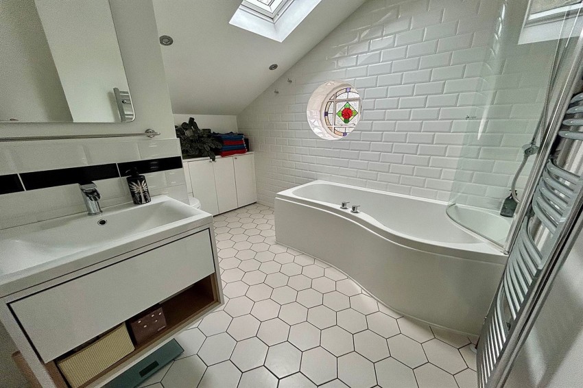 Images for Parrs Wood Avenue, Manchester, M20