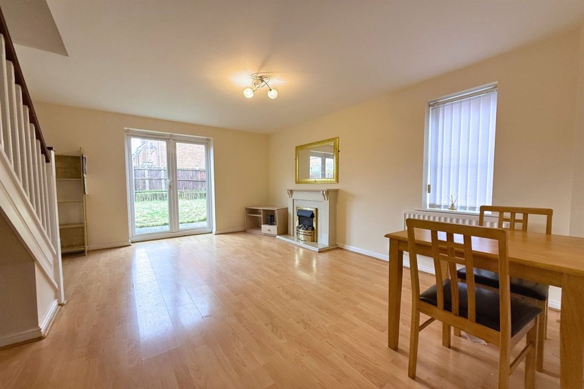 Images for Urban Road, Sale, M33