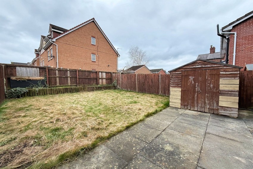 Images for Urban Road, Sale, M33