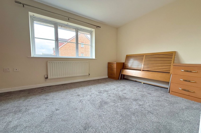 Images for Urban Road, Sale, M33