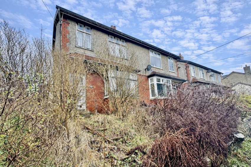 Images for Primrose Crescent, Glossop, SK13