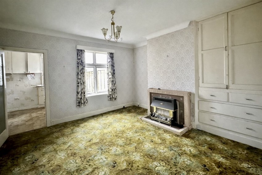 Images for Primrose Crescent, Glossop, SK13
