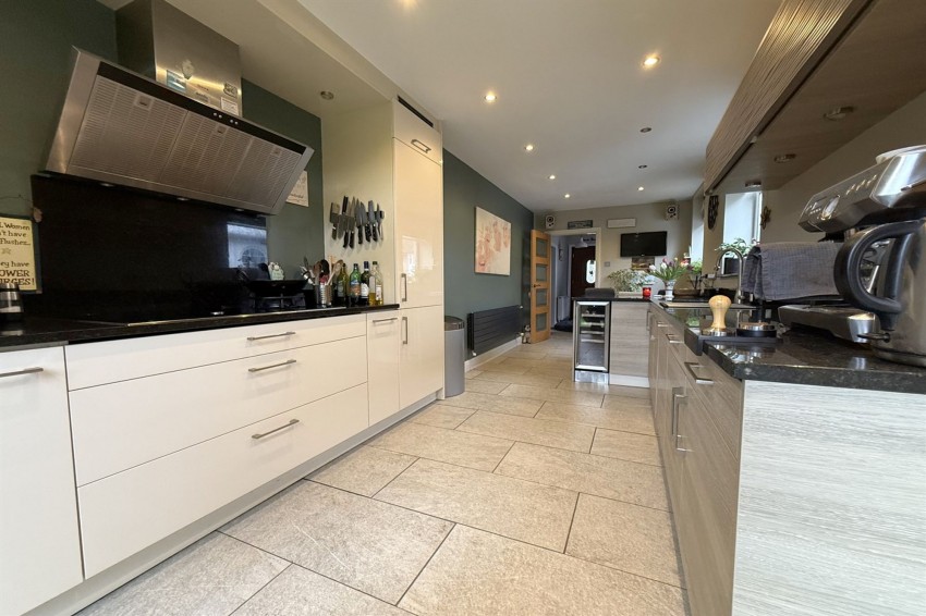 Images for Swaylands Drive, Sale, M33