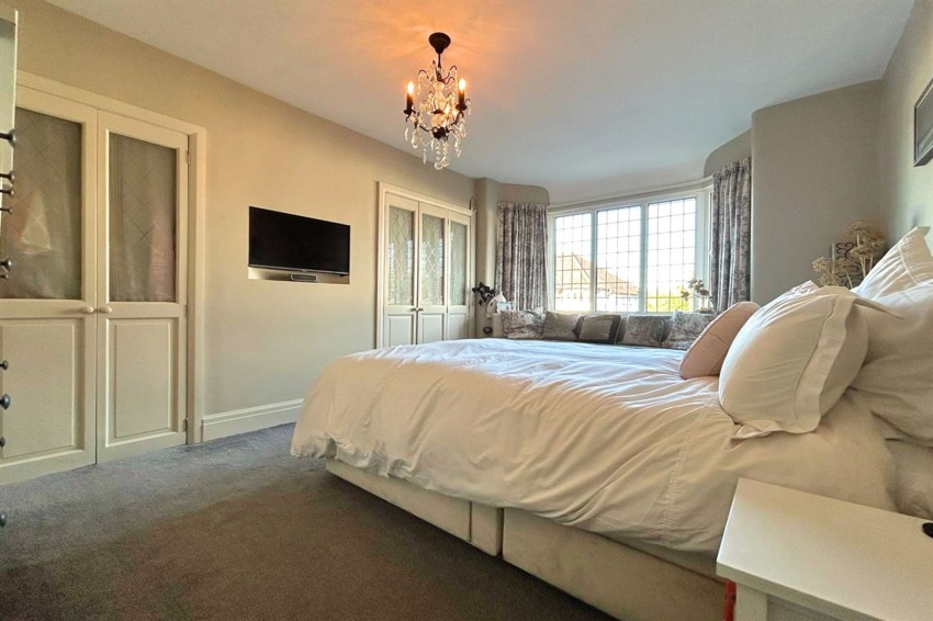 Images for Swaylands Drive, Sale, M33
