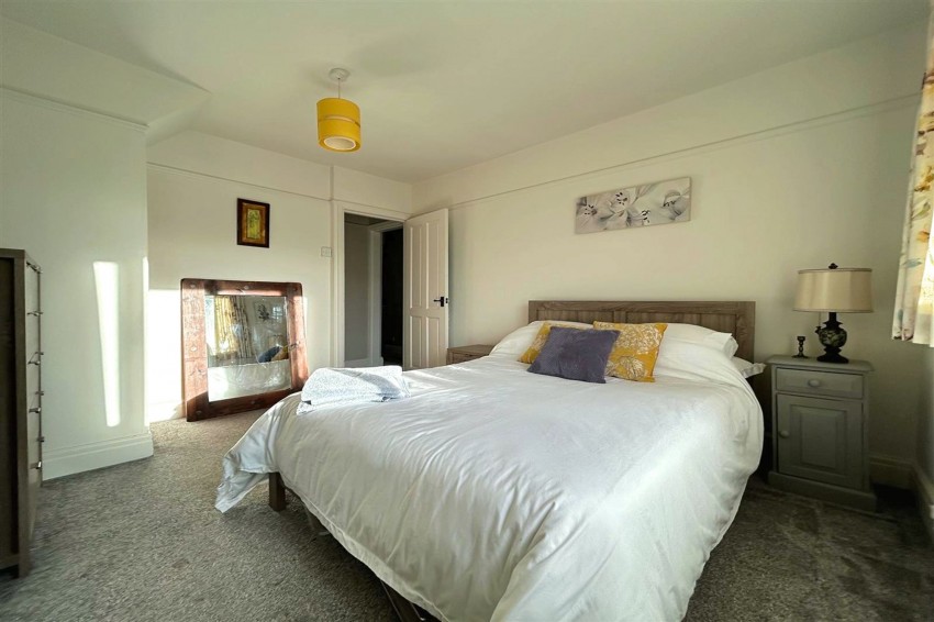 Images for Swaylands Drive, Sale, M33