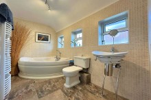 Images for Swaylands Drive, Sale, M33