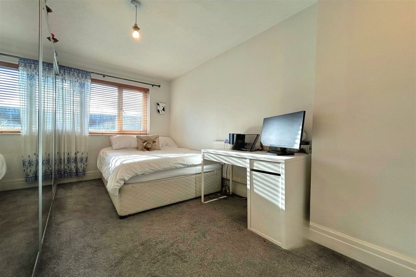 Images for Swaylands Drive, Sale, M33