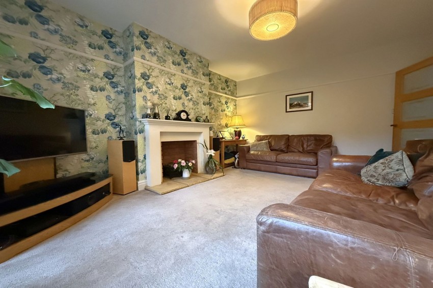 Images for Swaylands Drive, Sale, M33