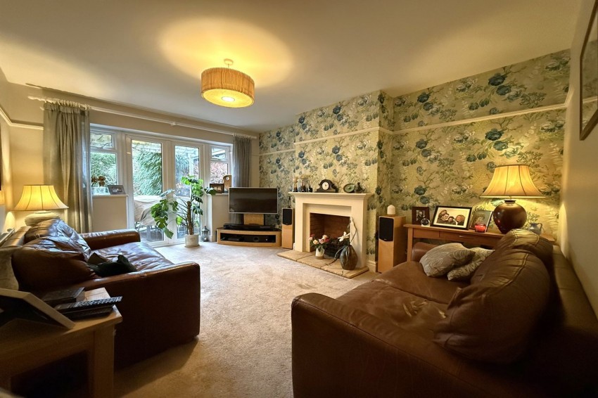 Images for Swaylands Drive, Sale, M33
