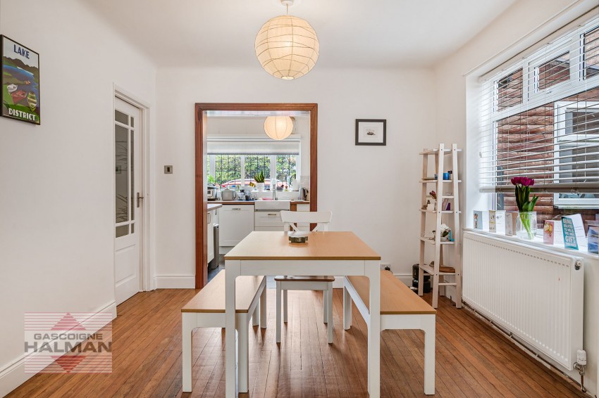 Images for Broad Road, Sale, M33