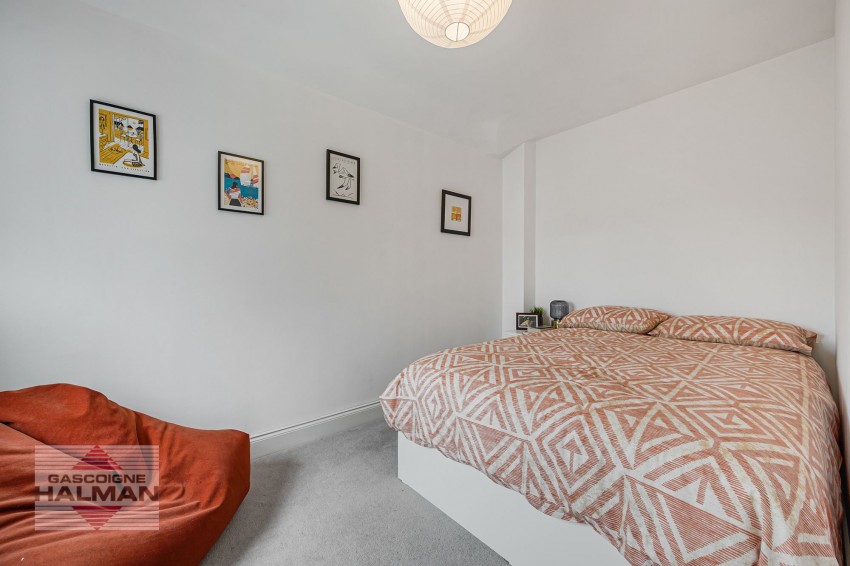 Images for Broad Road, Sale, M33