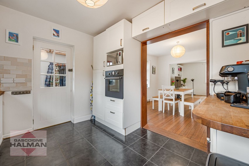 Images for Broad Road, Sale, M33