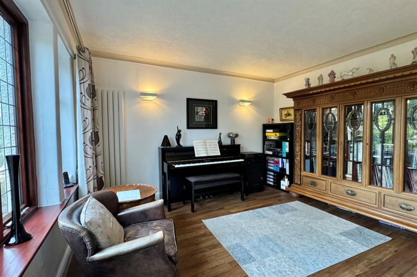 Images for Royle Avenue, Glossop, SK13