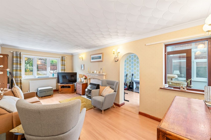 Images for Windsor Drive, Helsby, WA6