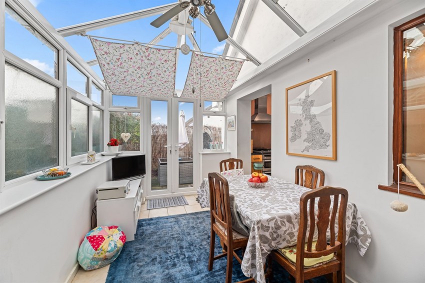 Images for Windsor Drive, Helsby, WA6