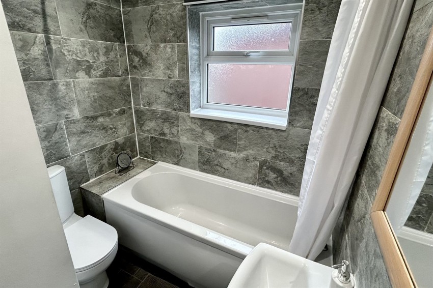 Images for New Hey Road, Cheadle, SK8