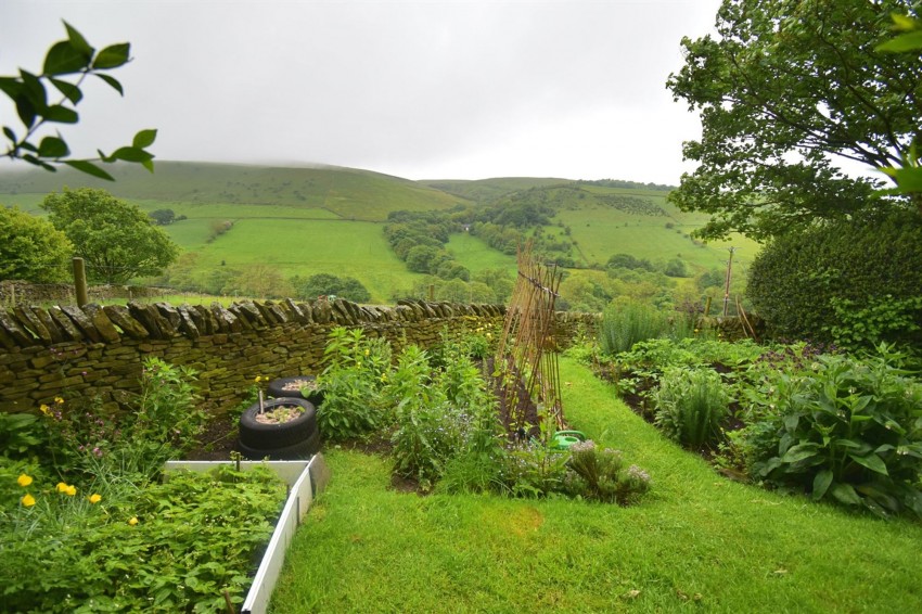 Images for Highgate Road, Hayfield, SK22