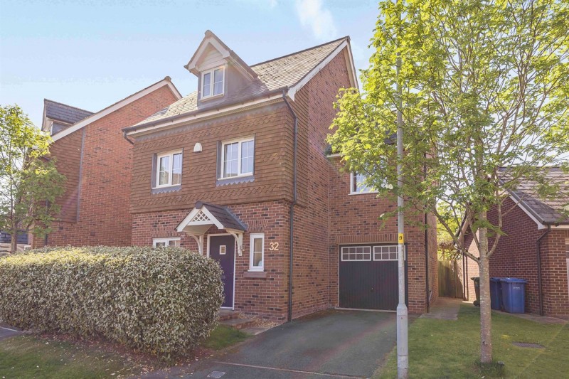 School Drive, Lymm, WA13