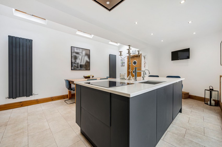 Images for Slatelands Road, Glossop, SK13