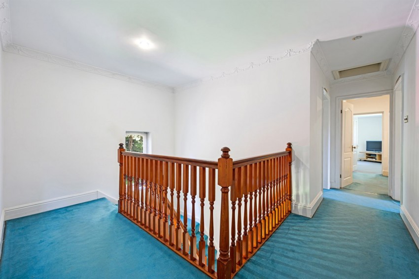 Images for Bollinway, Hale, WA15